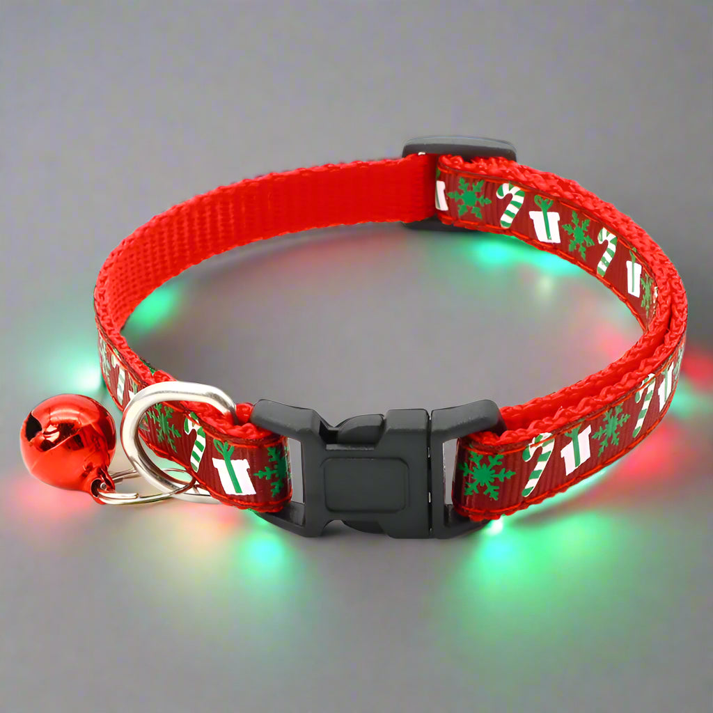 🎄 Christmas Safety Collar – Snowflakes & Trees Design
